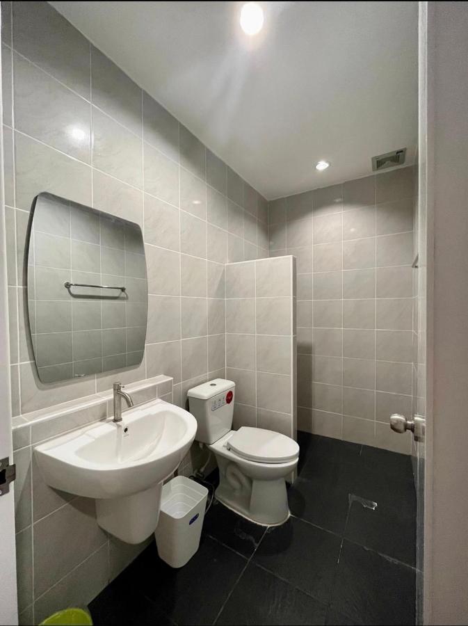 Life Hotel Rong Khun Ban Mai  Exterior photo