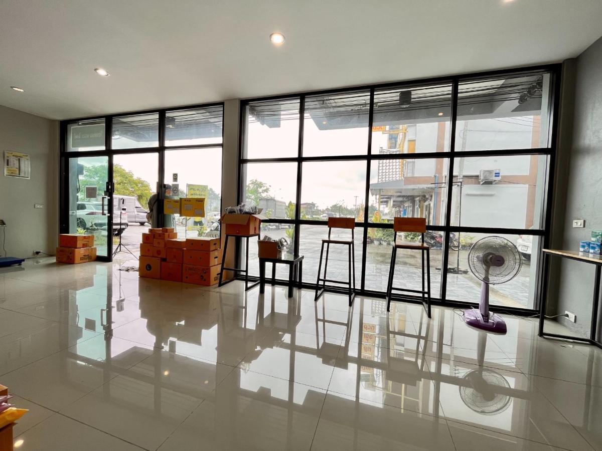 Life Hotel Rong Khun Ban Mai  Exterior photo