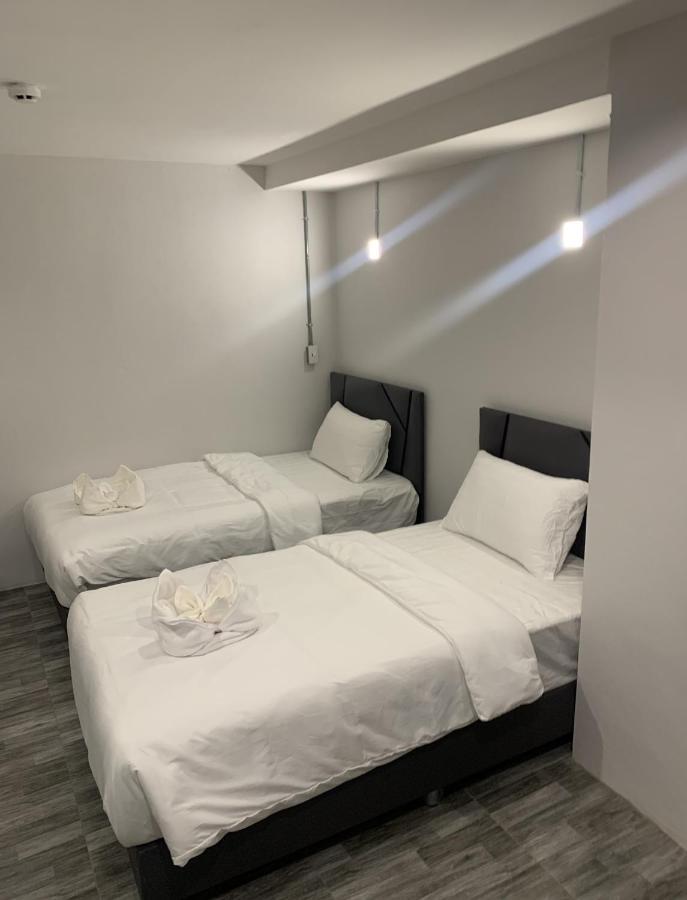 Life Hotel Rong Khun Ban Mai  Exterior photo