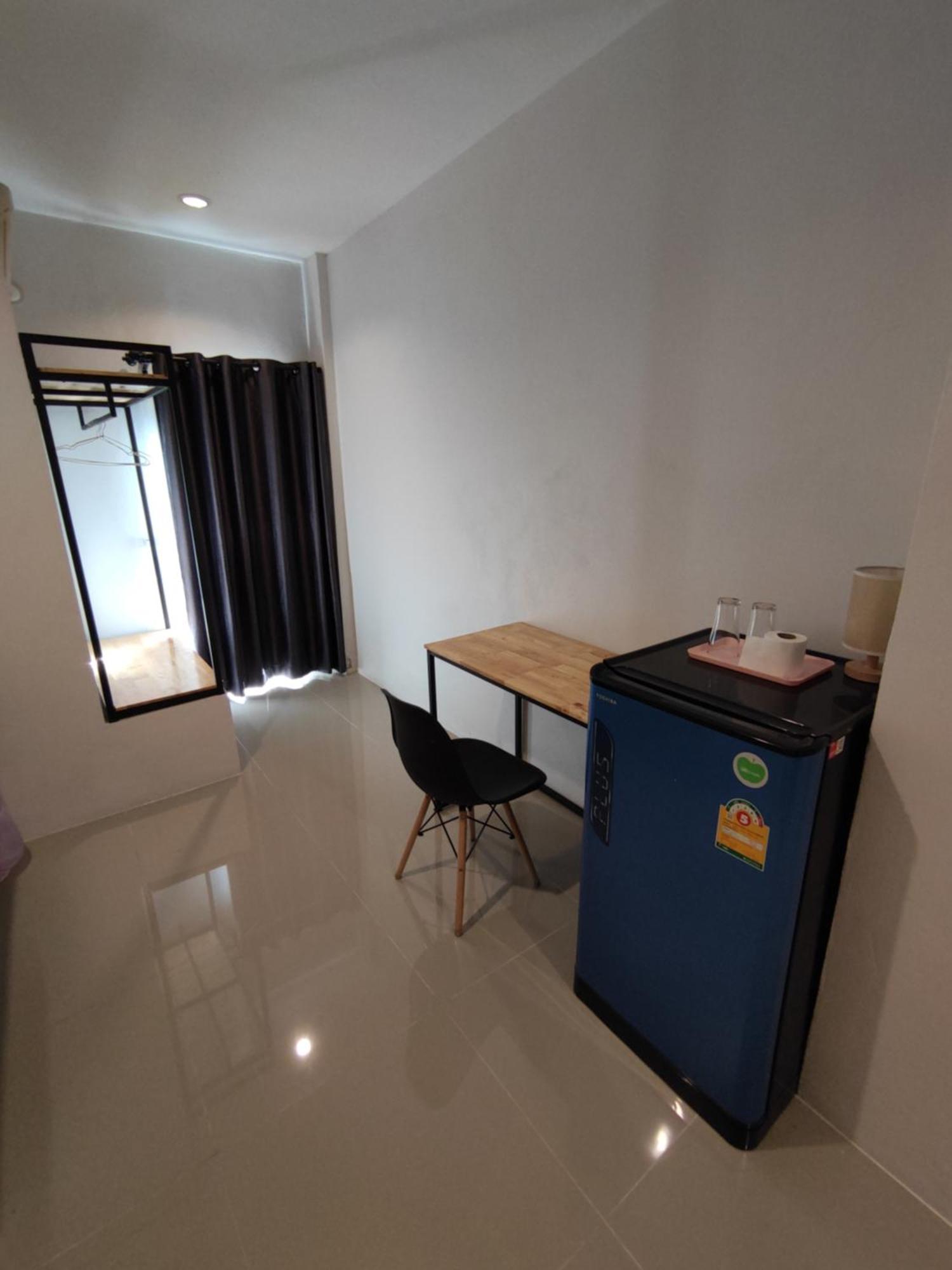 Life Hotel Rong Khun Ban Mai  Exterior photo
