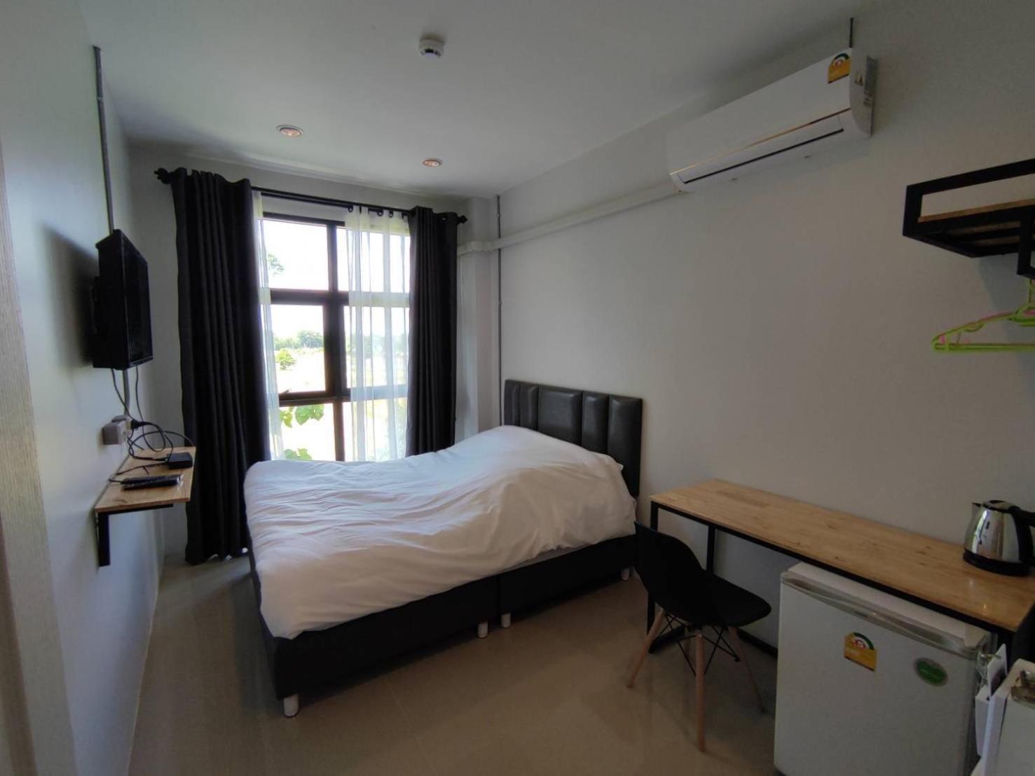 Life Hotel Rong Khun Ban Mai  Exterior photo