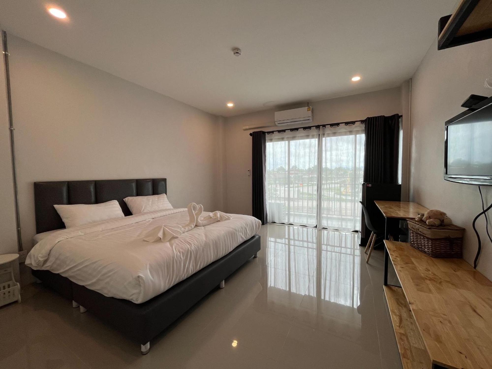 Life Hotel Rong Khun Ban Mai  Exterior photo